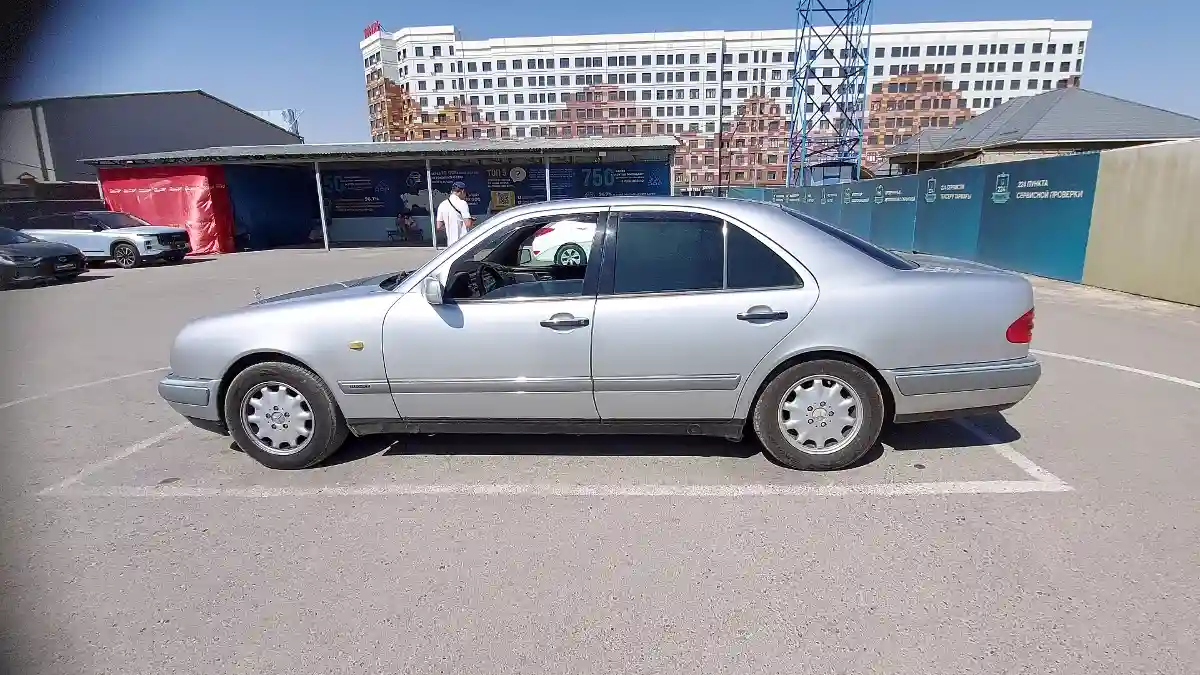 Mercedes-Benz E-Класс 1995 года за 3 000 000 тг. в Шымкент