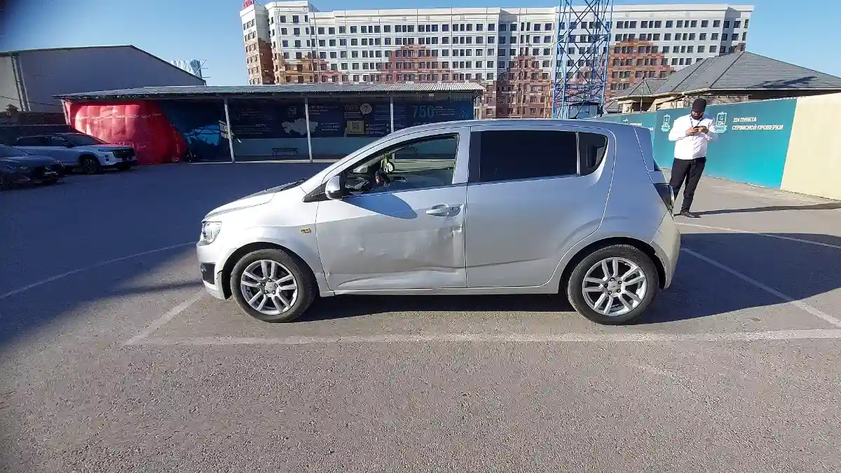 Chevrolet Aveo 2013 года за 3 200 000 тг. в Шымкент
