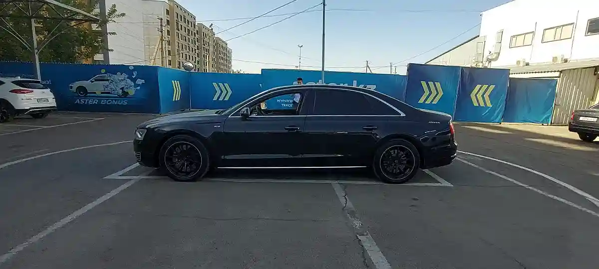 Audi A8 2011 года за 7 800 000 тг. в Алматы