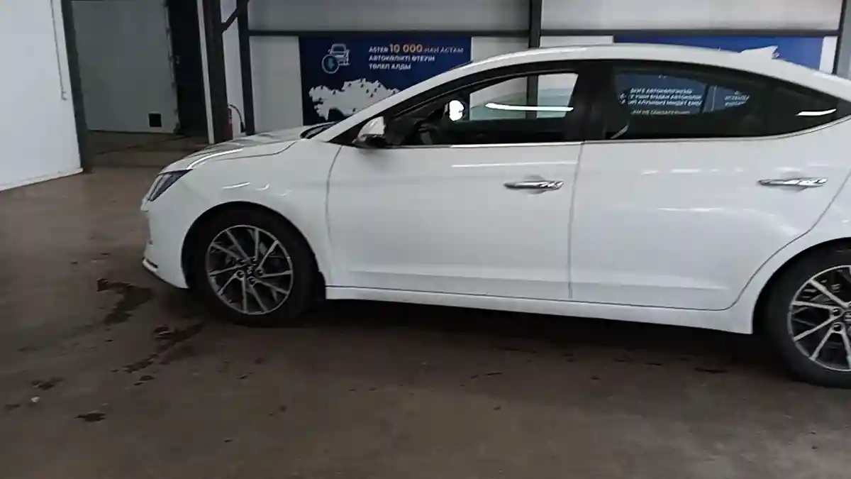 Hyundai Elantra 2019 года за 7 500 000 тг. в Астана