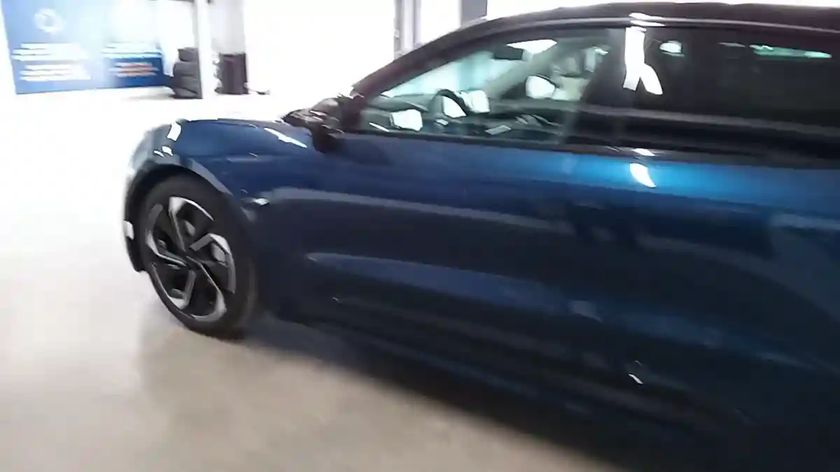 Zeekr 001 2023 года за 18 000 000 тг. в Астана