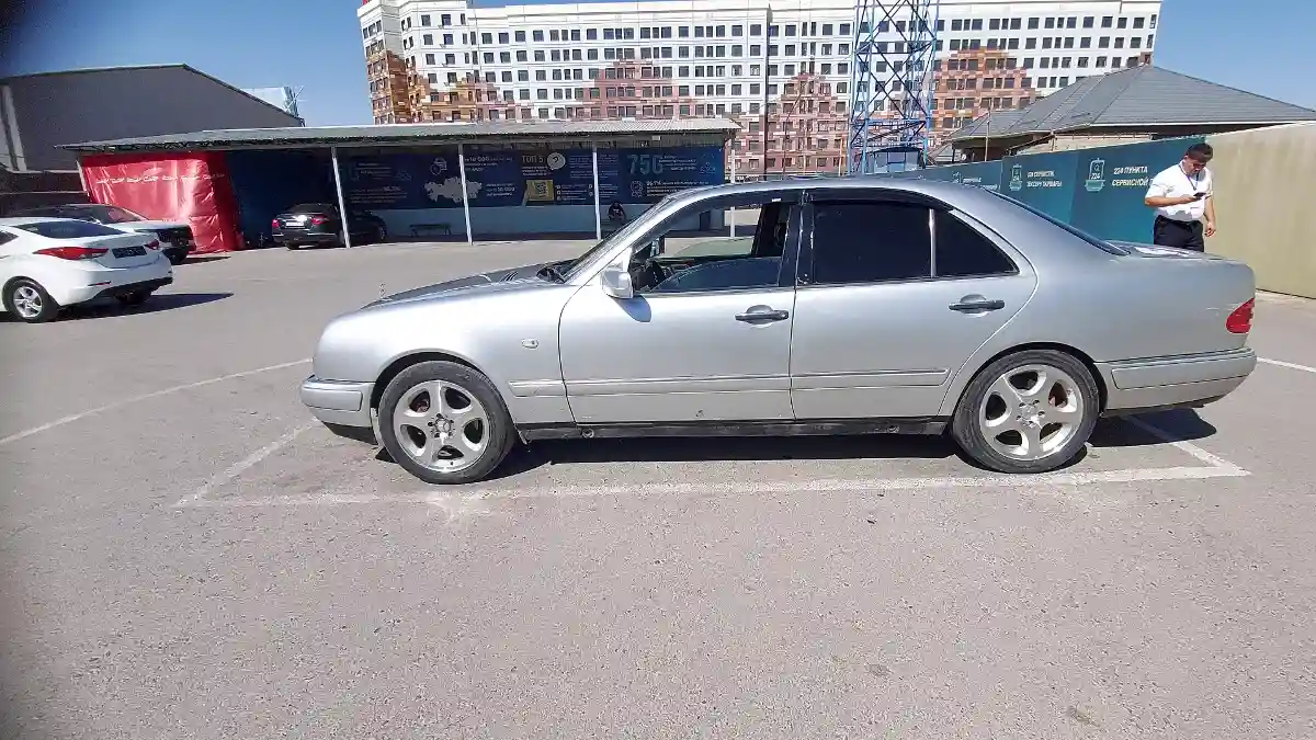 Mercedes-Benz E-Класс 1995 года за 3 000 000 тг. в Шымкент