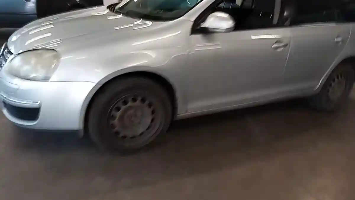 Volkswagen Golf 2008 года за 3 600 000 тг. в Астана