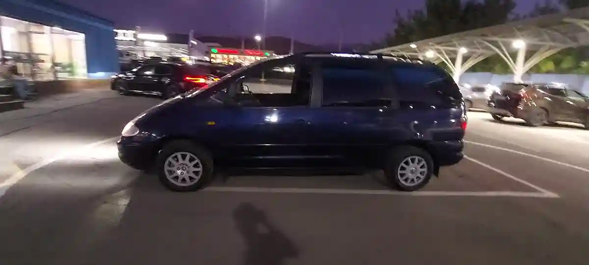 Volkswagen Sharan 2000 года за 1 550 000 тг. в Алматы