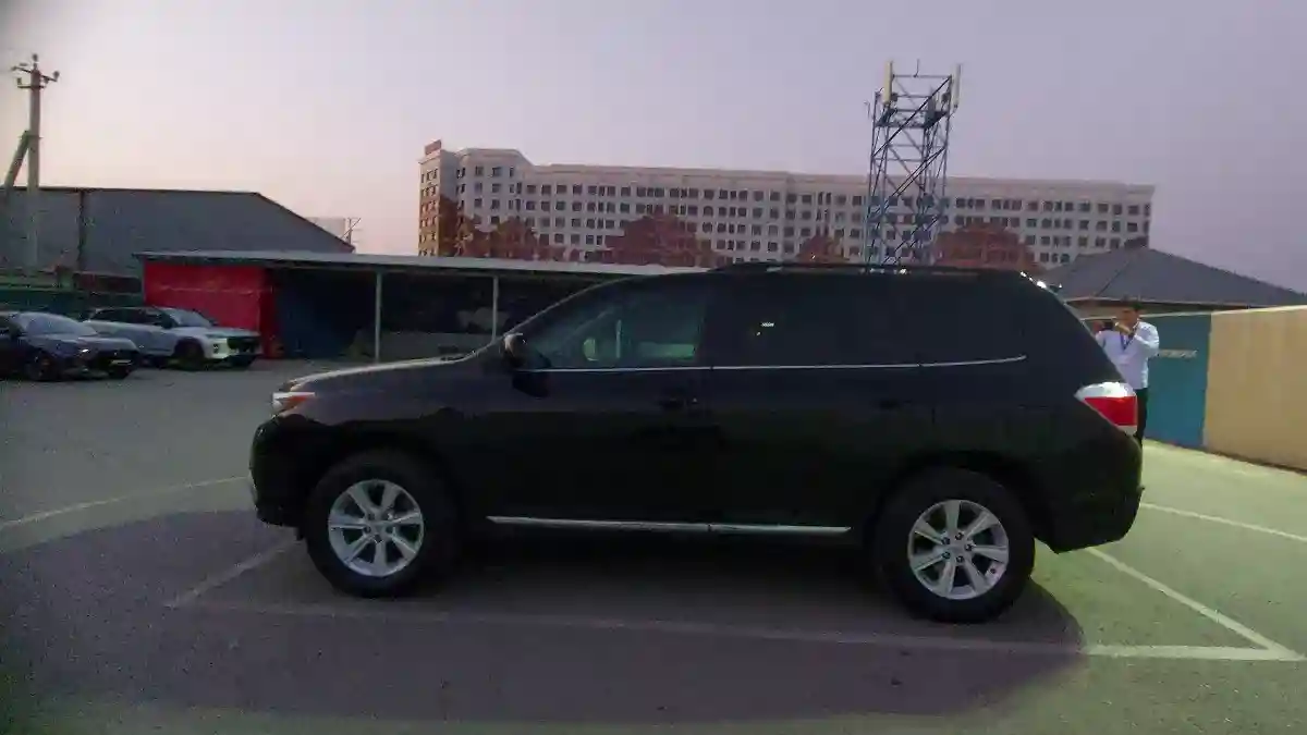 Toyota Highlander 2012 года за 12 500 000 тг. в Шымкент