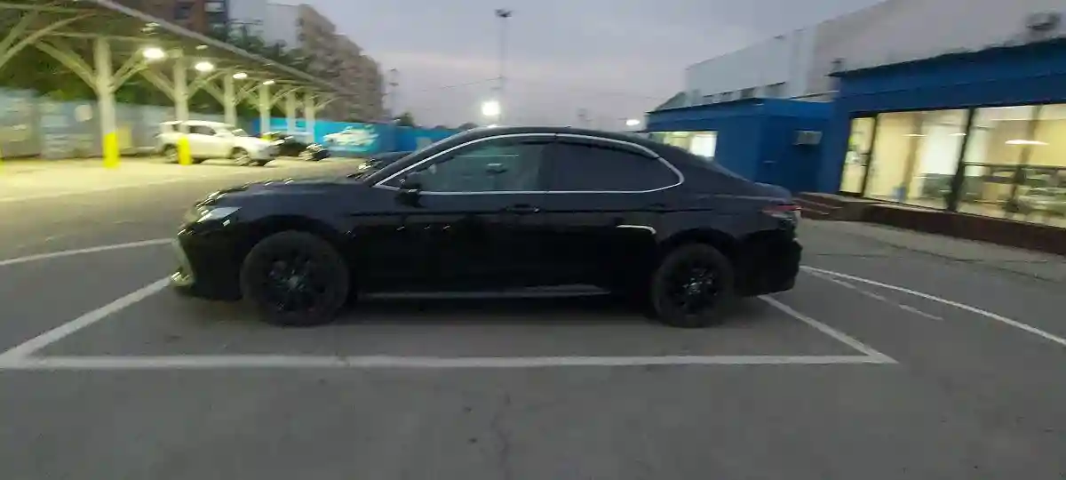 Toyota Camry 2024 года за 15 500 000 тг. в Алматы