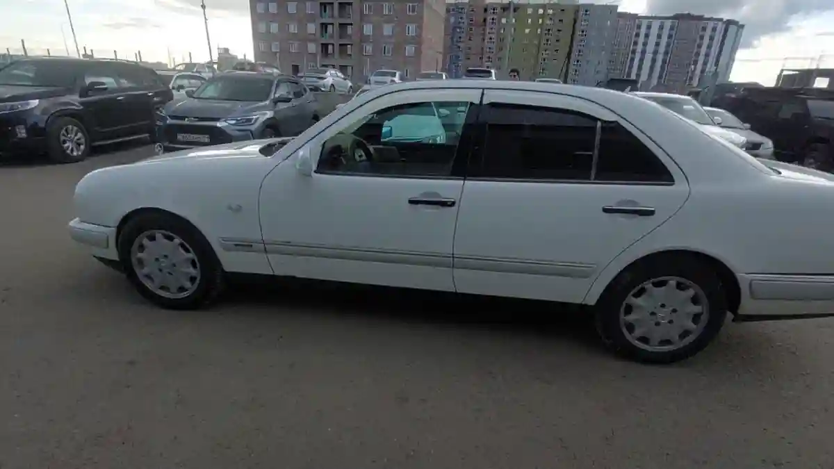 Mercedes-Benz E-Класс 1997 года за 1 700 000 тг. в Астана
