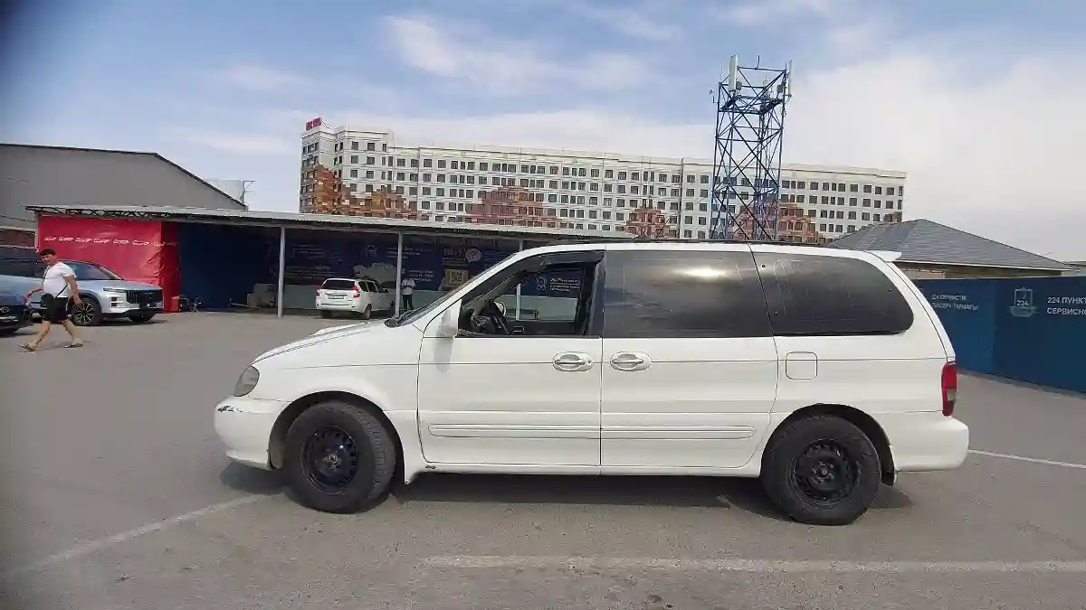 Kia Carnival 2002 года за 4 000 000 тг. в Шымкент