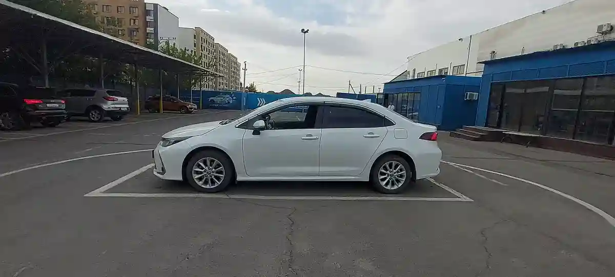 Toyota Corolla 2019 года за 9 500 000 тг. в Алматы