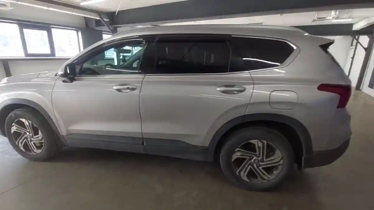 Hyundai Santa Fe 2021 года за 16 500 000 тг. в Астана