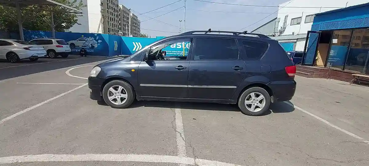Toyota Avensis Verso 2003 года за 4 500 000 тг. в Алматы