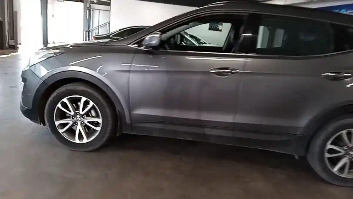 Hyundai Santa Fe 2014 года за 9 000 000 тг. в Астана