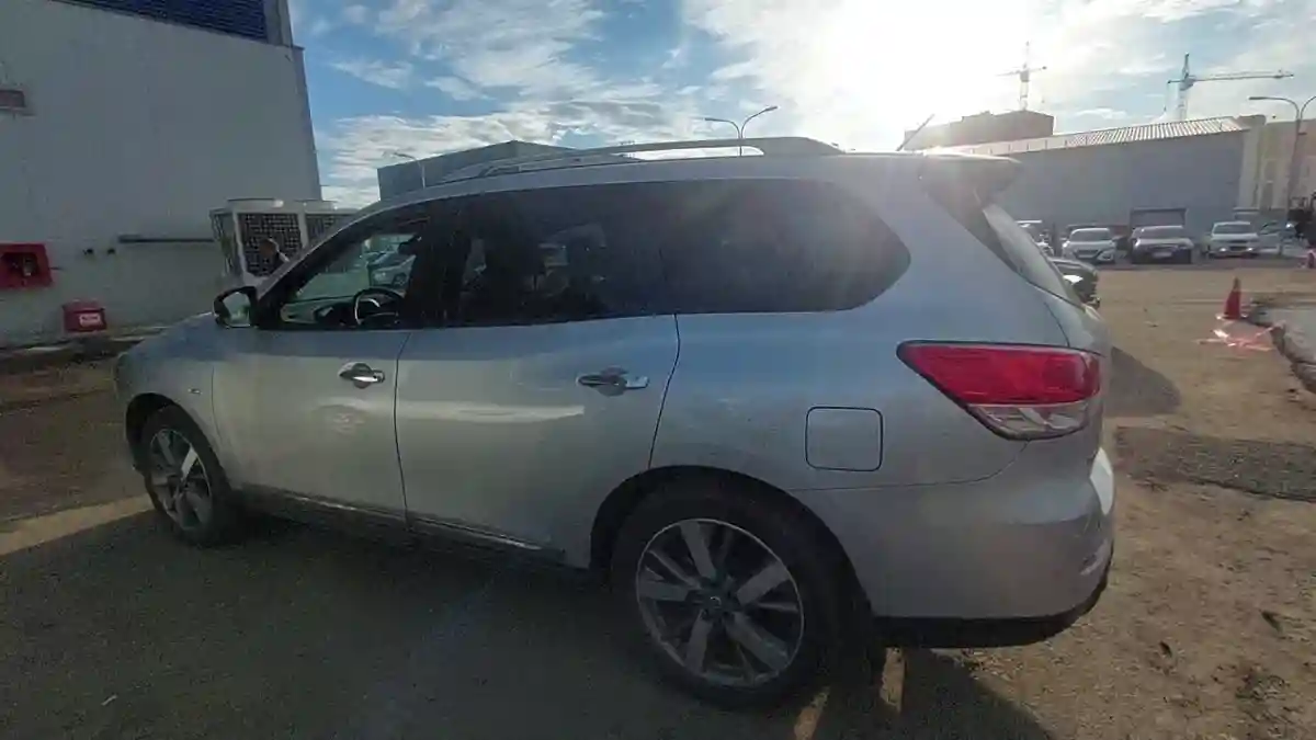 Nissan Pathfinder 2014 года за 10 000 000 тг. в Астана