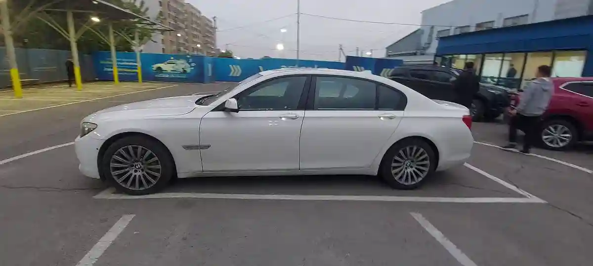 BMW 7 серии 2011 года за 11 500 000 тг. в Алматы