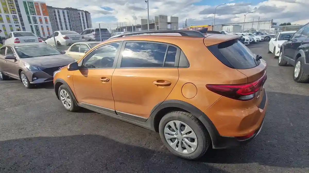 Kia Rio 2020 года за 8 800 000 тг. в Астана