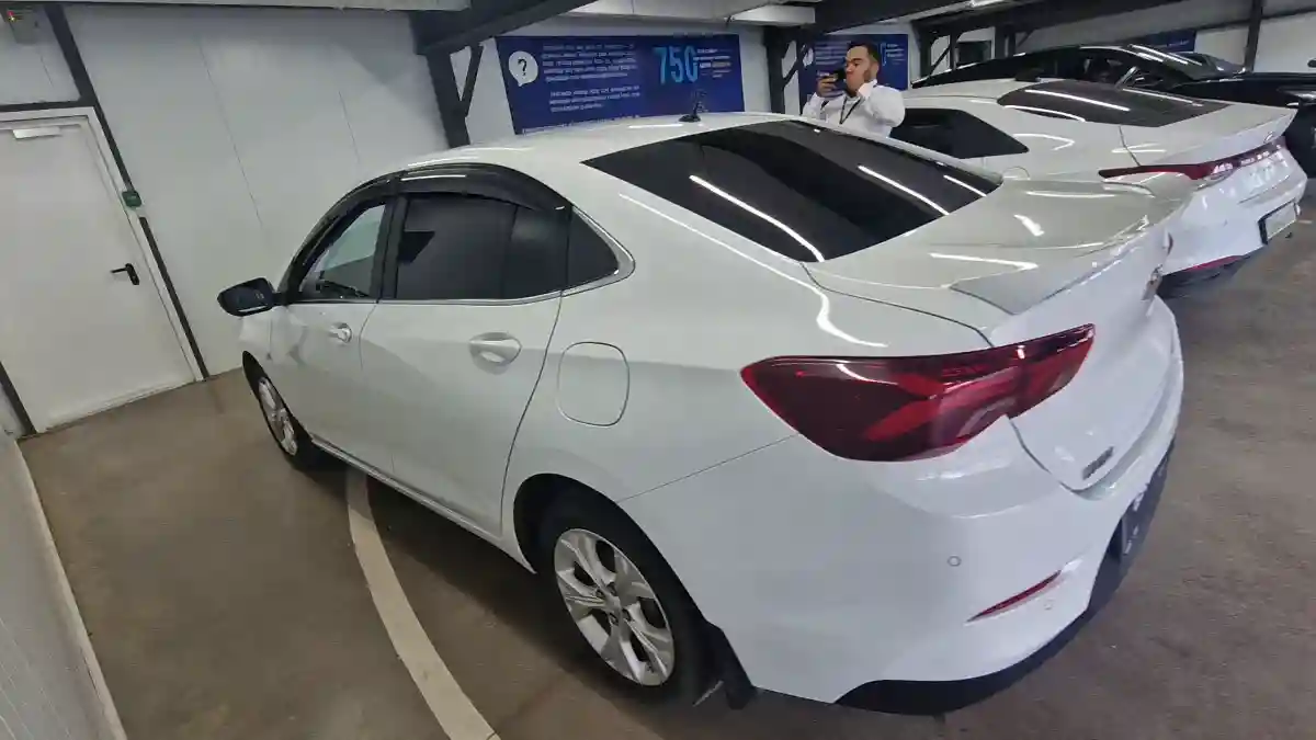 Chevrolet Onix 2023 года за 6 400 000 тг. в Астана