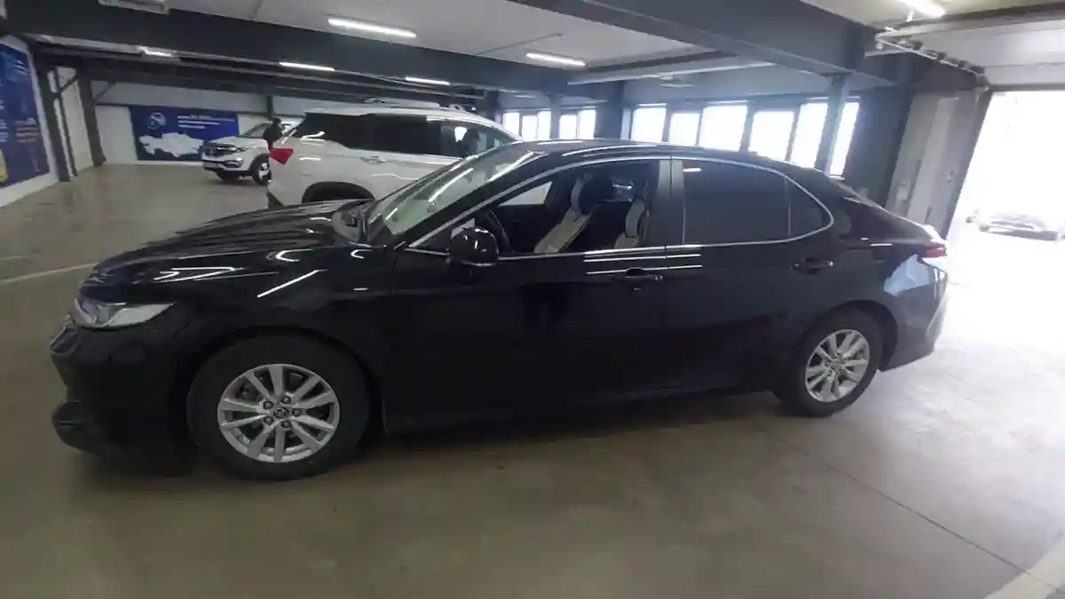 Toyota Camry 2020 года за 13 500 000 тг. в Астана