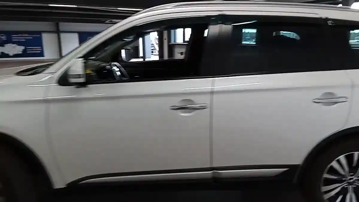 Mitsubishi Outlander 2019 года за 11 700 000 тг. в Астана
