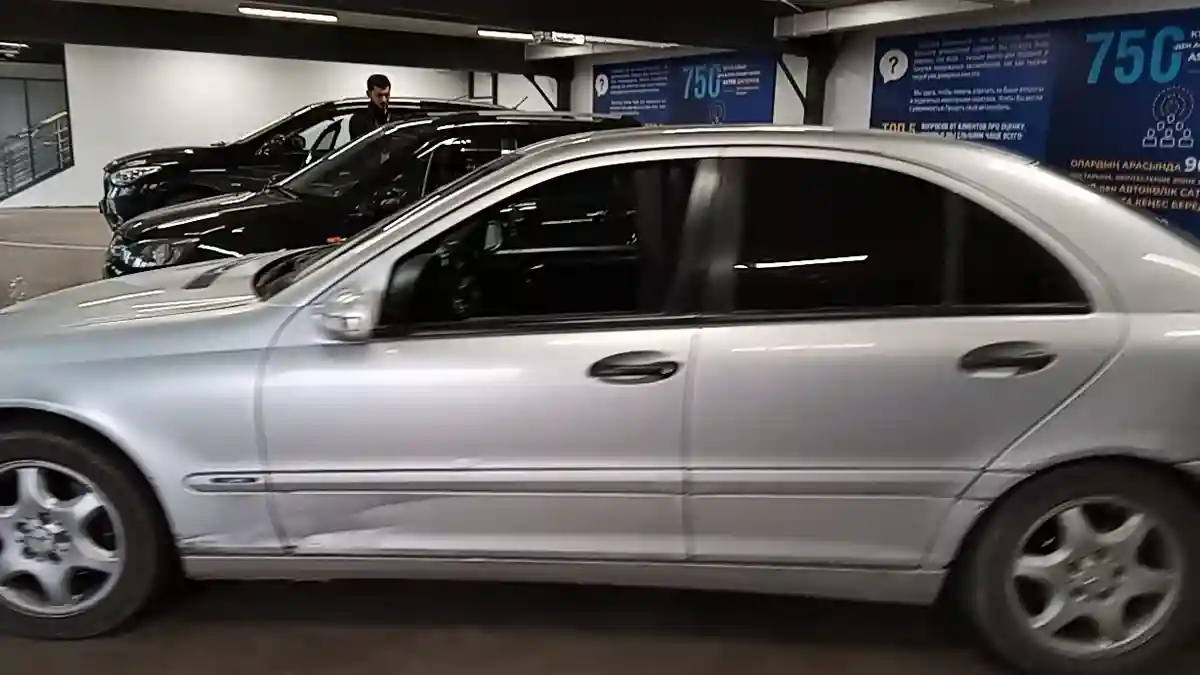 Mercedes-Benz C-Класс 2001 года за 4 000 000 тг. в Астана