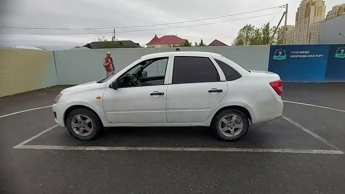 LADA (ВАЗ) Granta 2015 года за 2 800 000 тг. в Шымкент