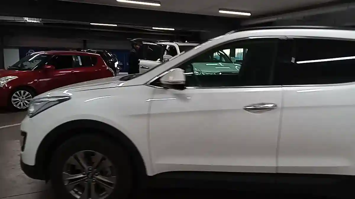 Hyundai Santa Fe 2016 года за 9 500 000 тг. в Астана