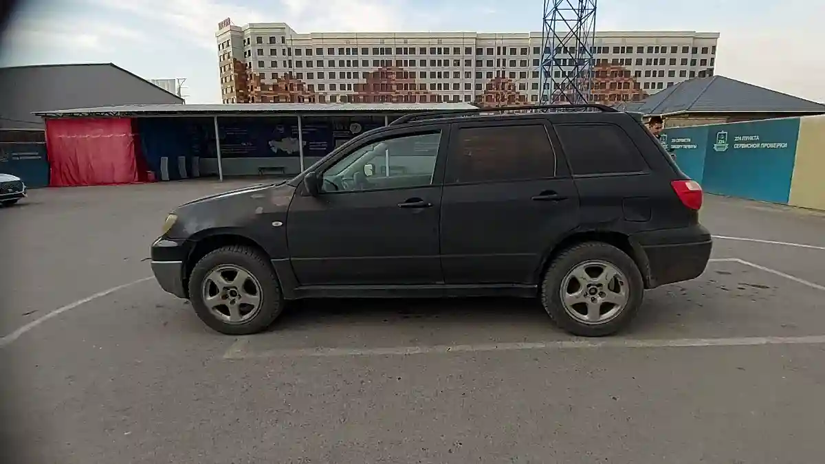 Mitsubishi Outlander 2004 года за 3 000 000 тг. в Шымкент