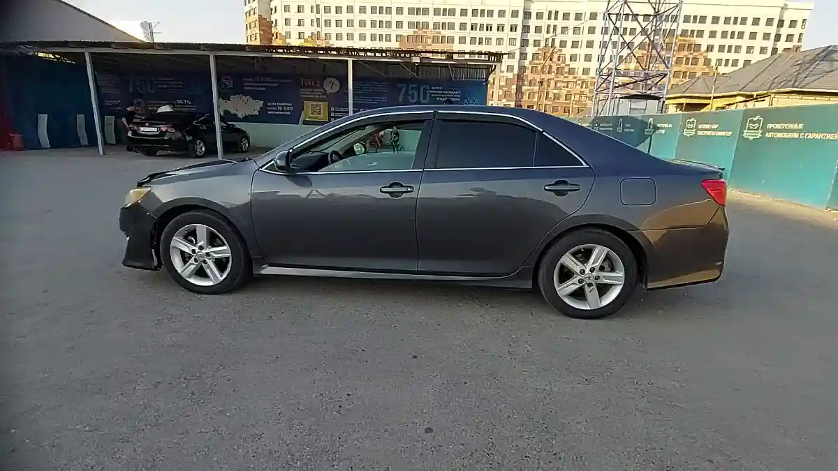Toyota Camry 2012 года за 7 500 000 тг. в Шымкент
