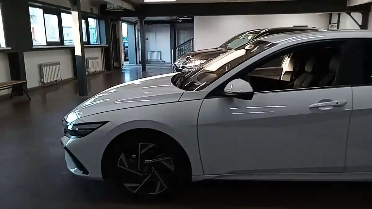 Hyundai Elantra 2024 года за 9 800 000 тг. в Астана