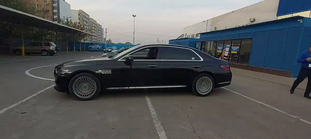 Genesis G90 2021 года за 22 000 000 тг. в Алматы
