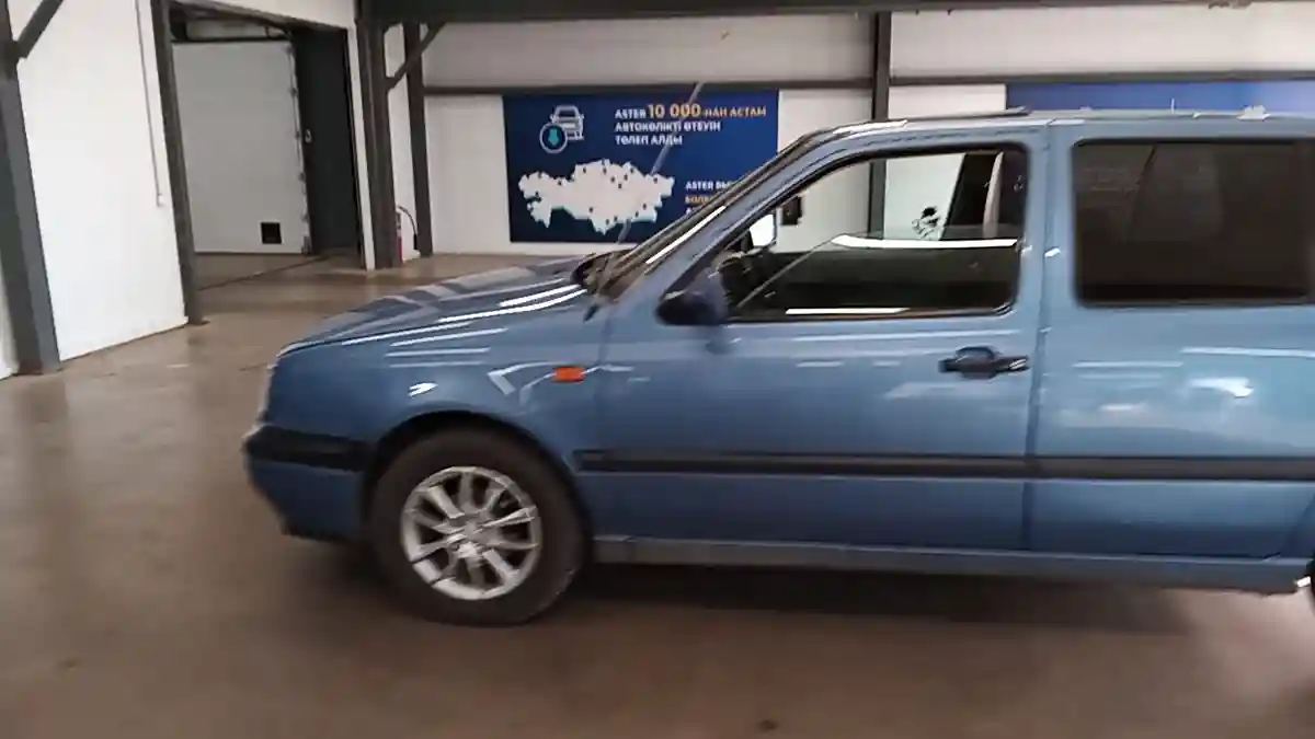 Volkswagen Golf 1994 года за 1 500 000 тг. в Астана