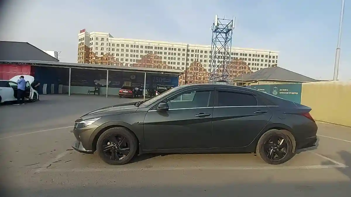 Hyundai Elantra 2021 года за 9 000 000 тг. в Шымкент