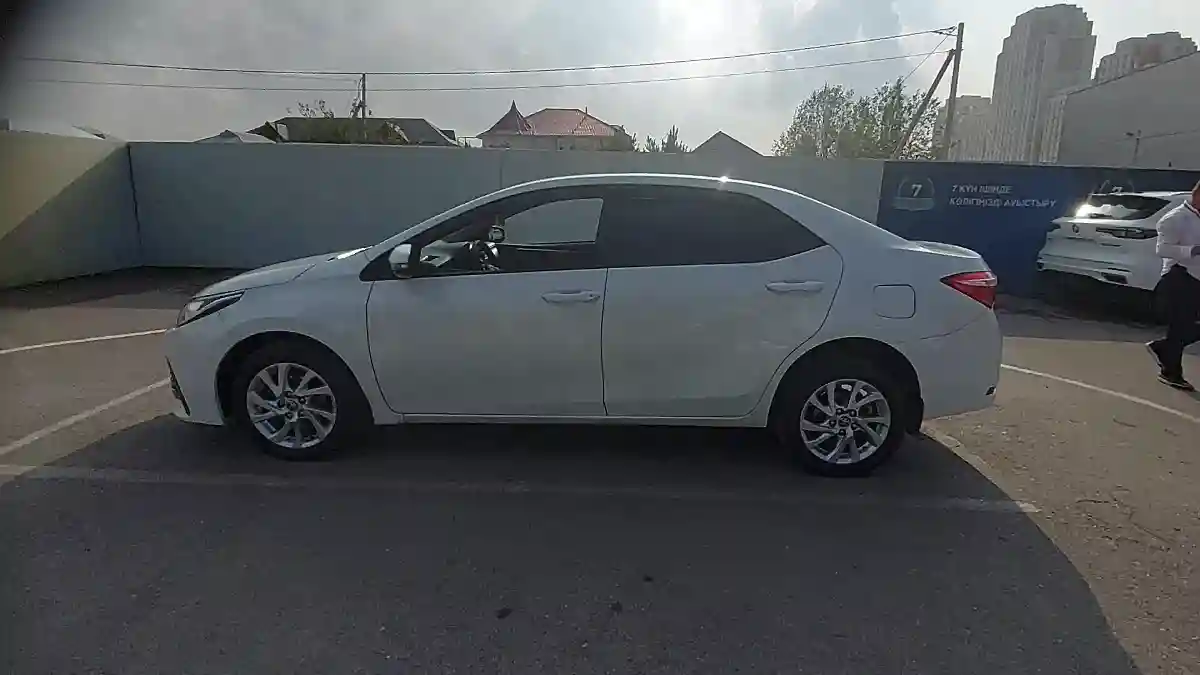 Toyota Corolla 2017 года за 7 500 000 тг. в Шымкент