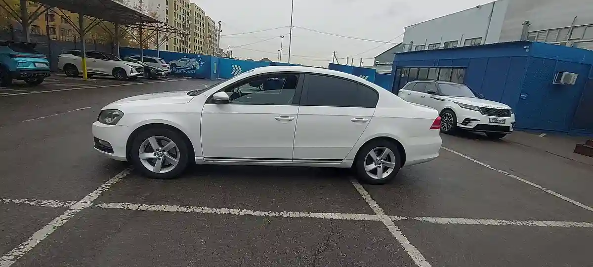 Volkswagen Passat 2013 года за 5 500 000 тг. в Алматы