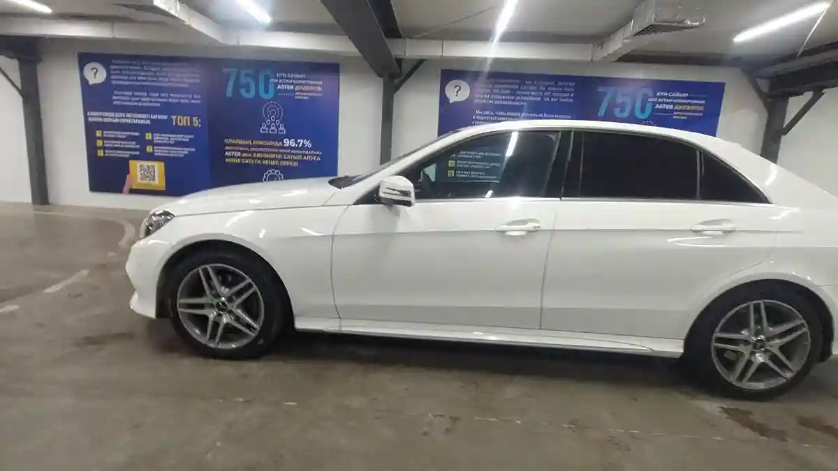 Mercedes-Benz E-Класс 2014 года за 10 000 000 тг. в Астана
