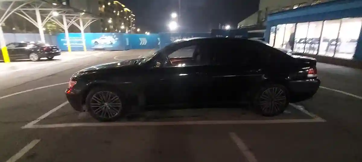 BMW 7 серии 2004 года за 2 500 000 тг. в Алматы