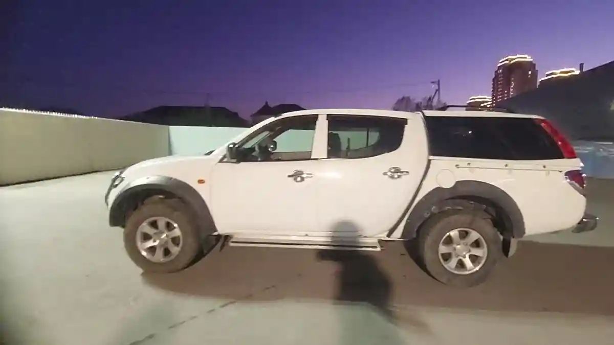 Mitsubishi L200 2007 года за 6 000 000 тг. в Шымкент