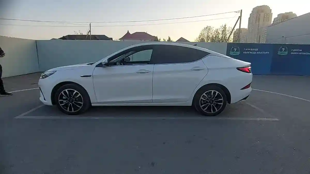 JAC J7 2023 года за 7 000 000 тг. в Шымкент