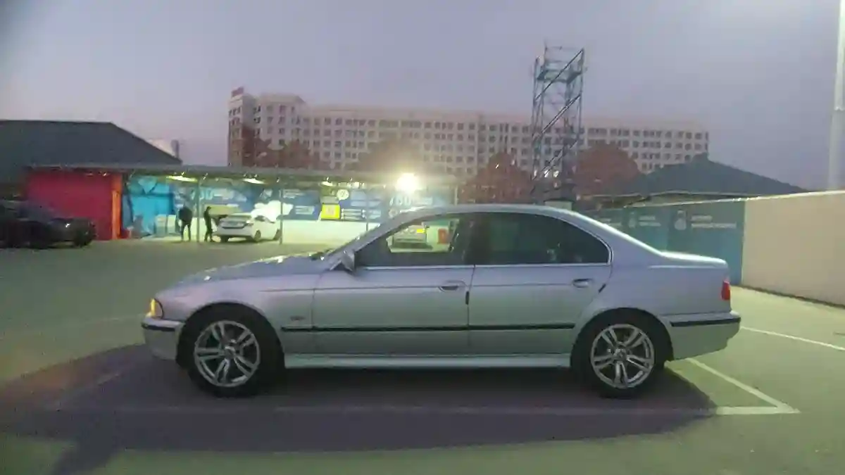 BMW 5 серии 1998 года за 3 000 000 тг. в Шымкент