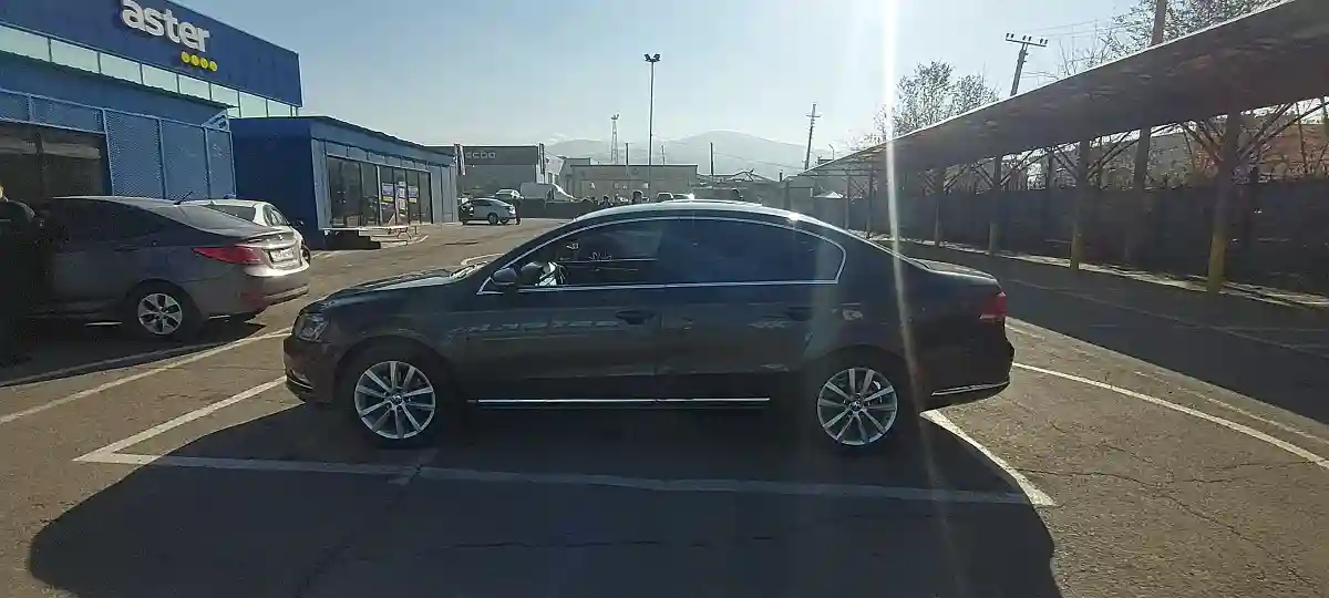 Volkswagen Passat 2012 года за 5 500 000 тг. в Алматы
