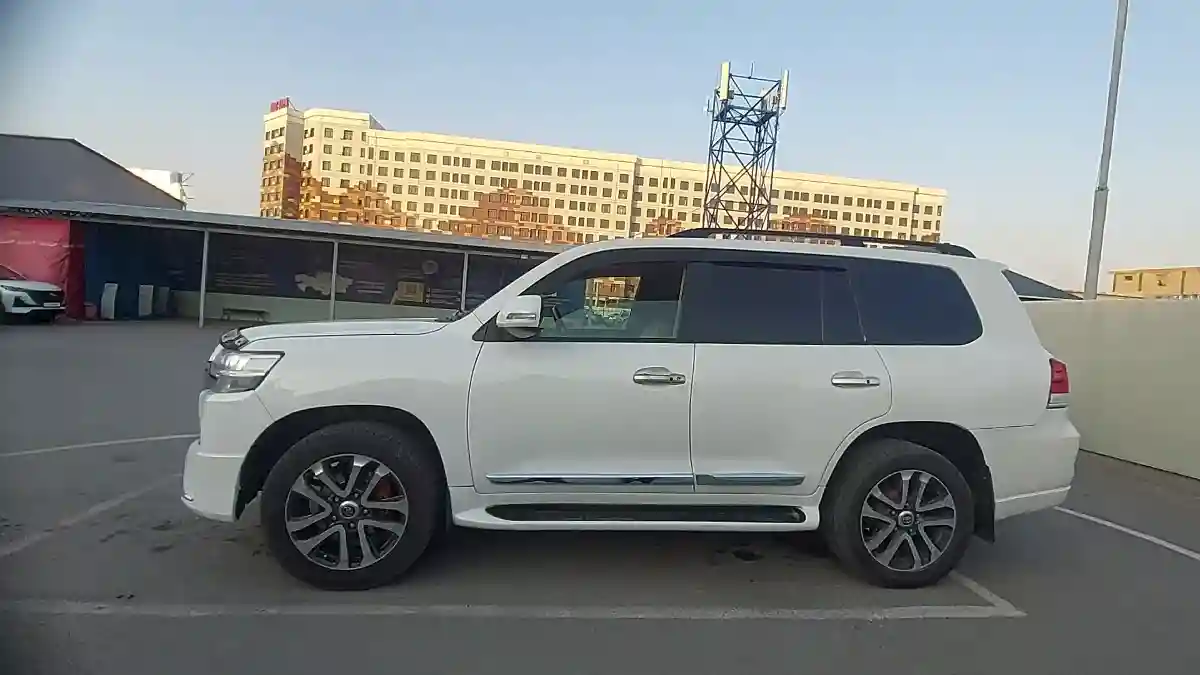 Toyota Land Cruiser 2007 года за 15 200 000 тг. в Шымкент