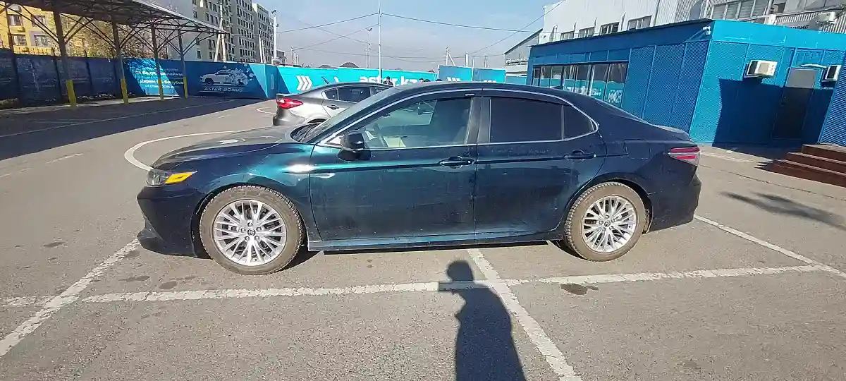Toyota Camry 2019 года за 12 000 000 тг. в Алматы