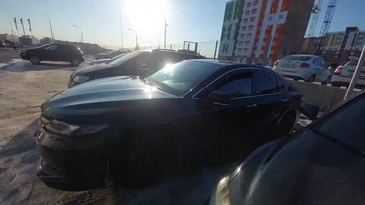 Toyota Camry 2018 года за 13 000 000 тг. в Астана