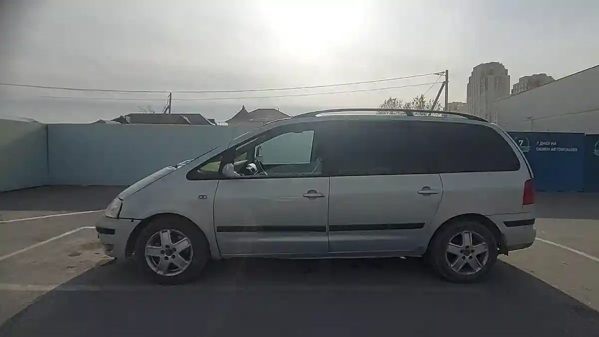 Volkswagen Sharan 2001 года за 2 000 000 тг. в Шымкент