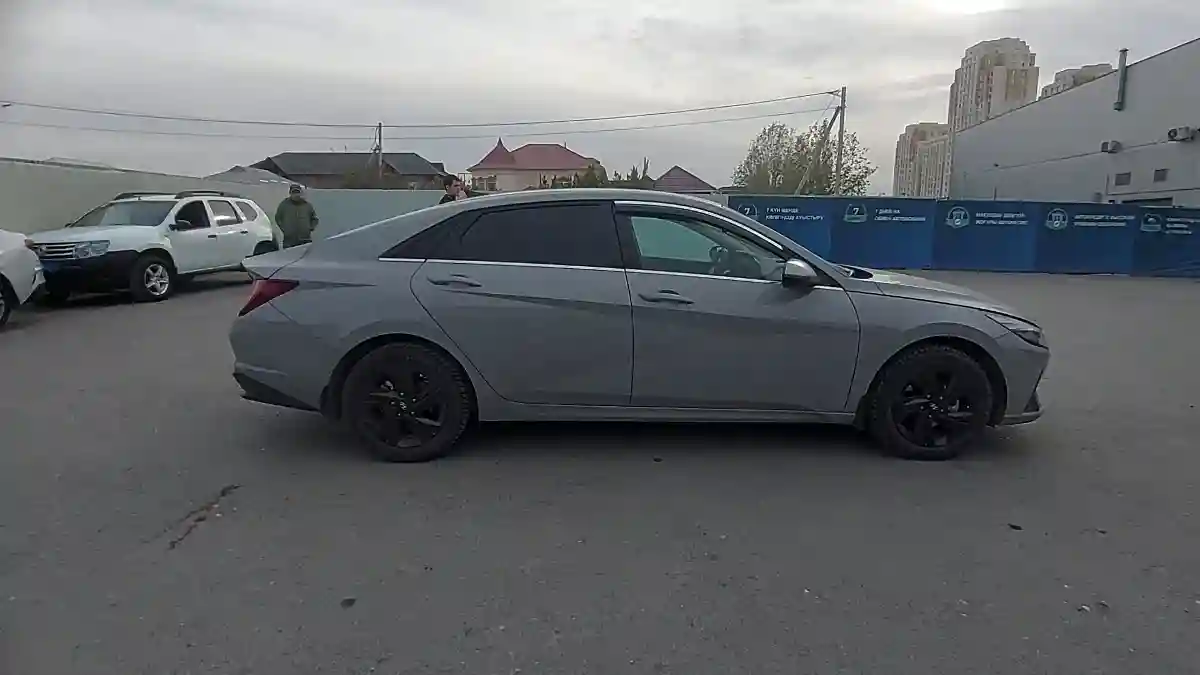 Hyundai Elantra 2021 года за 9 500 000 тг. в Шымкент