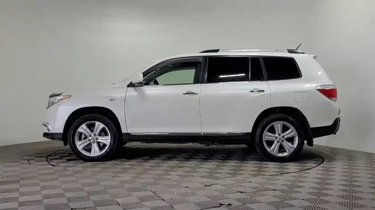 Toyota Highlander 2011 года за 11 700 000 тг. в Алматы