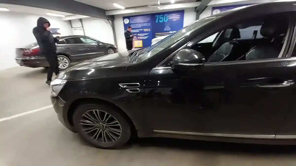Kia K7 2015 года за 8 500 000 тг. в Астана