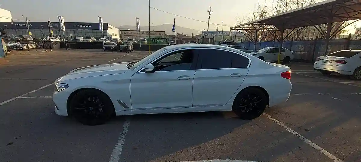 BMW 5 серии 2017 года за 14 000 000 тг. в Алматы
