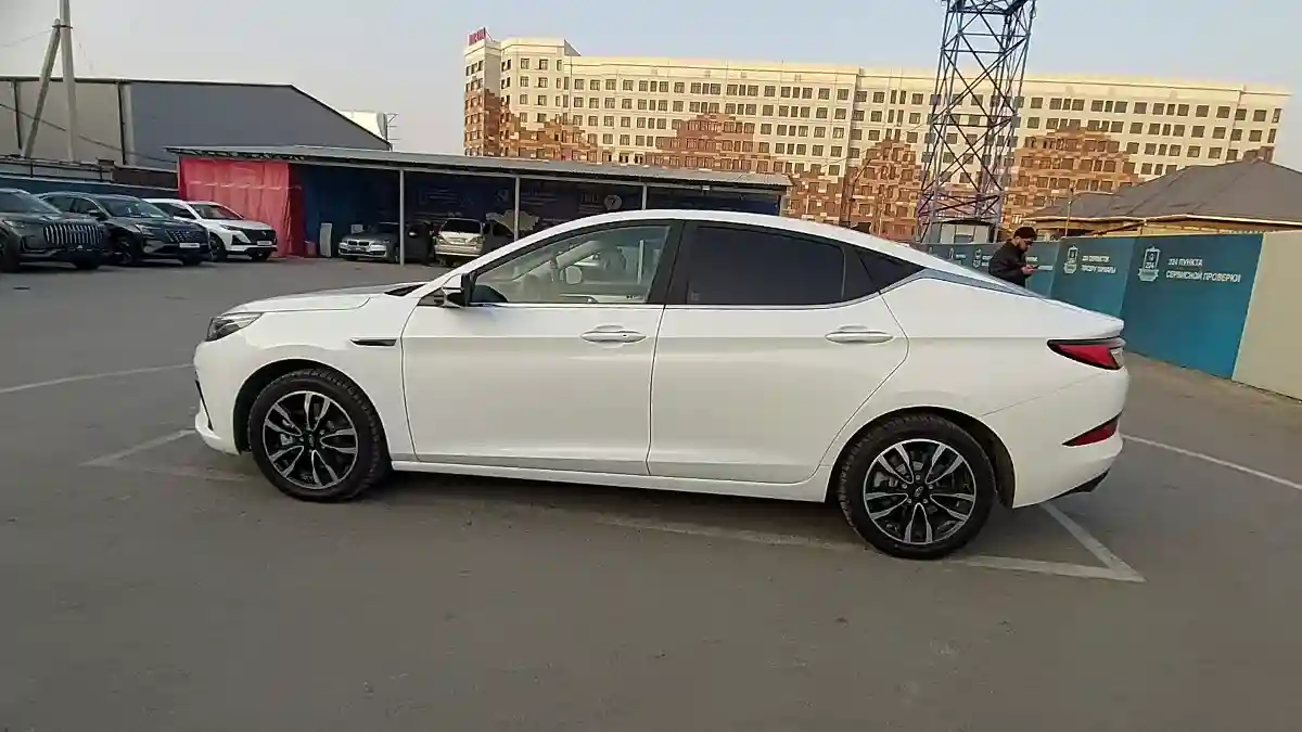 JAC J7 2024 года за 7 000 000 тг. в Шымкент