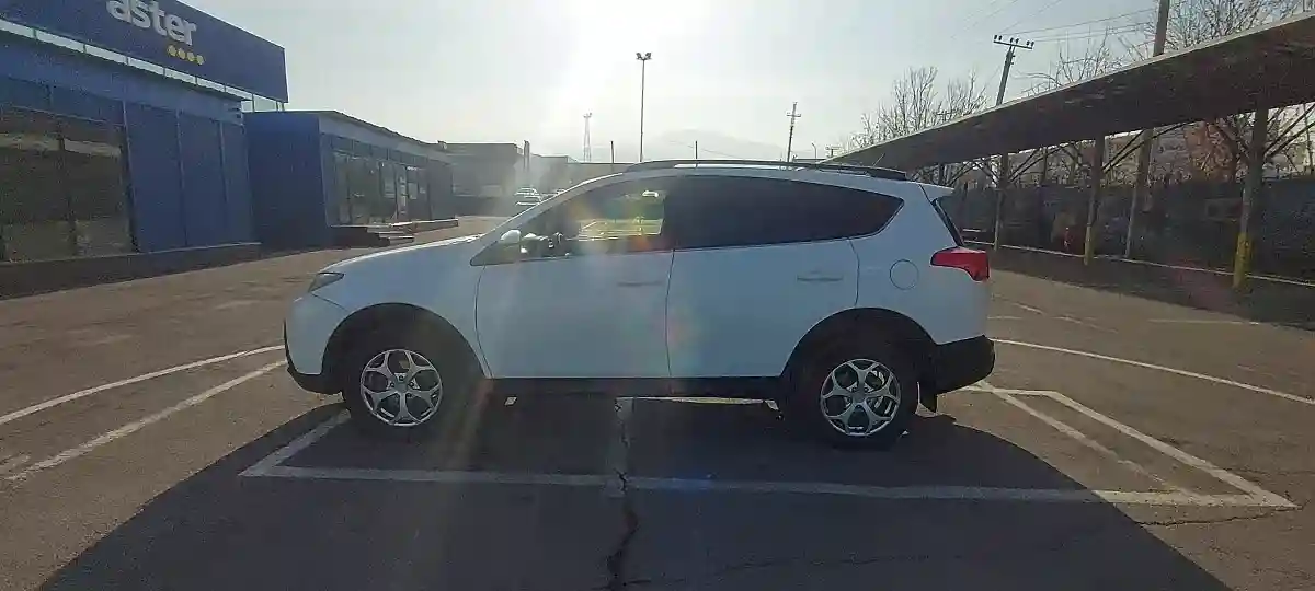 Toyota RAV4 2013 года за 8 500 000 тг. в Алматы
