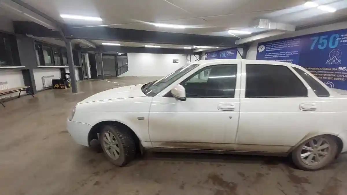 LADA (ВАЗ) Priora 2013 года за 2 300 000 тг. в Астана